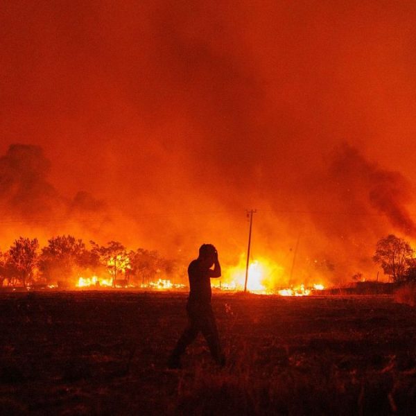 Yunanistan'daki orman yangınlarında 20 kişi öldü;  Avrupa ülkeleri kurtarma ekipleri gönderdi