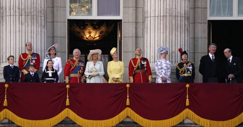 Ünlü balkonuyla Londra'daki Buckingham Sarayı'nın Doğu Kanadı ilk kez halka açılıyor